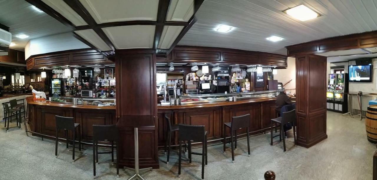 Hostal El Arco Almazan Ngoại thất bức ảnh
