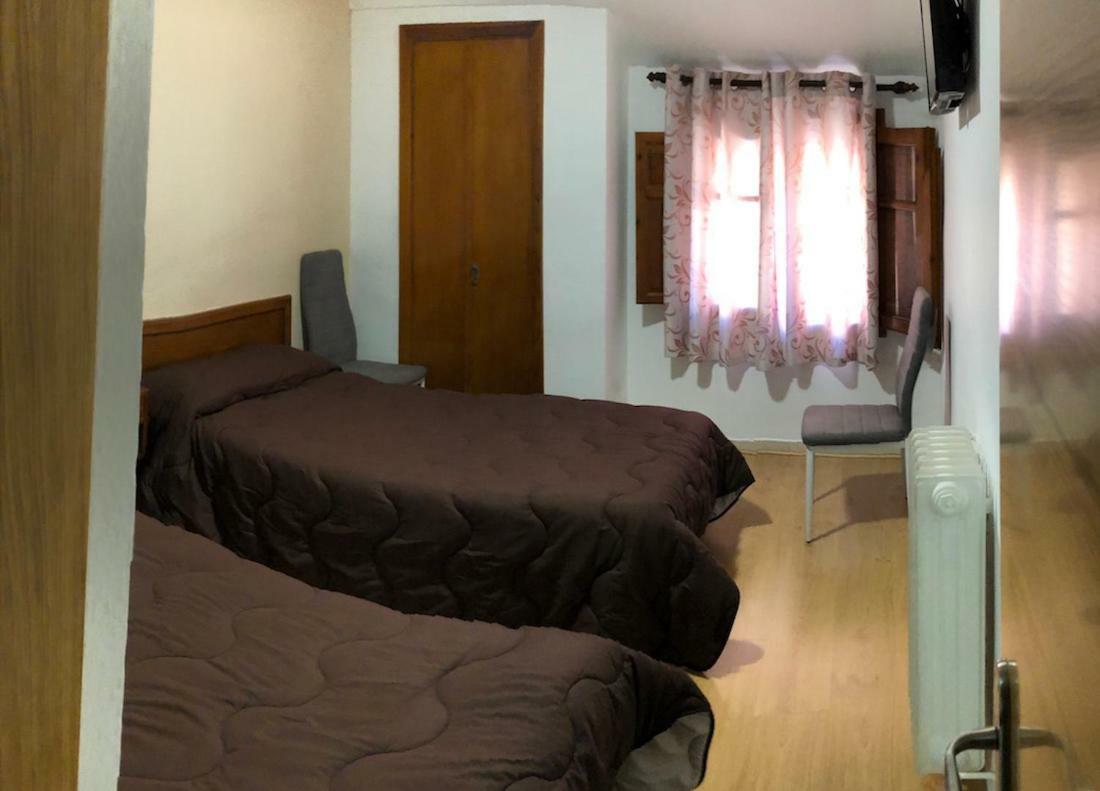 Hostal El Arco Almazan Ngoại thất bức ảnh